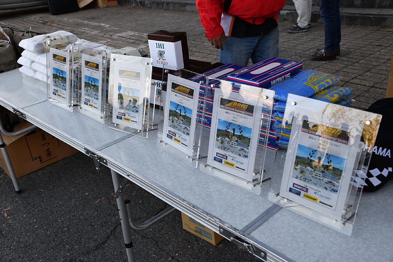 クラス優勝者に贈られた盾