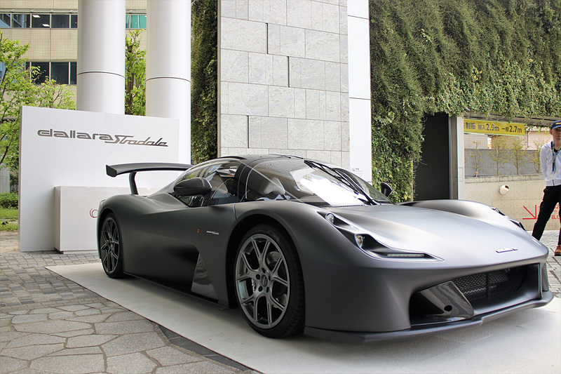 ダラーラ ストラダーレのエクステリア。OZレーシングのホイールにピレリ「P ZERO」（フロント205/40ZR18、リア255/30ZR19）を組み合わせる