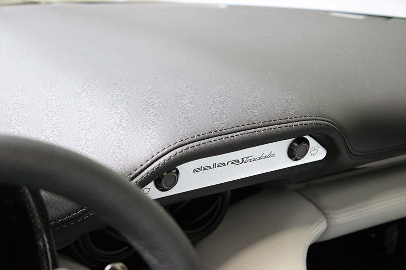 2シーター仕様のインテリア