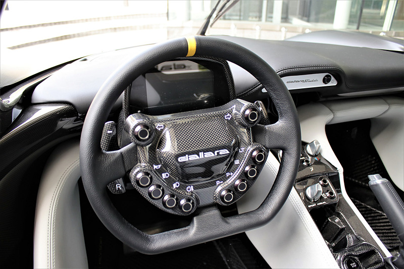 2シーター仕様のインテリア