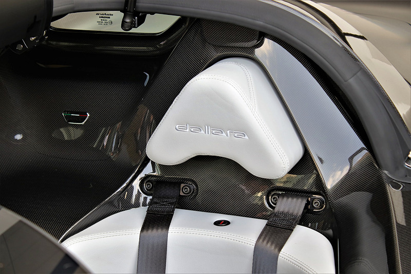 2シーター仕様のインテリア