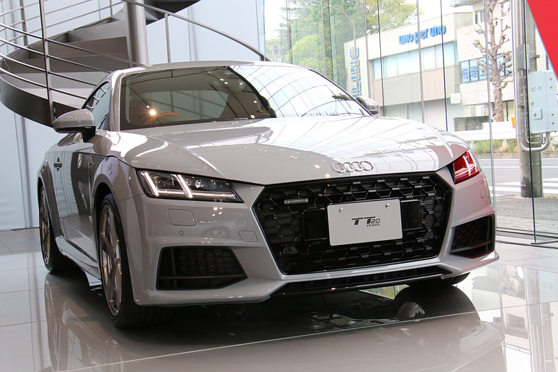 TT 20 yearsは世界限定999台のモデルで、日本導入は20台。価格は759万円