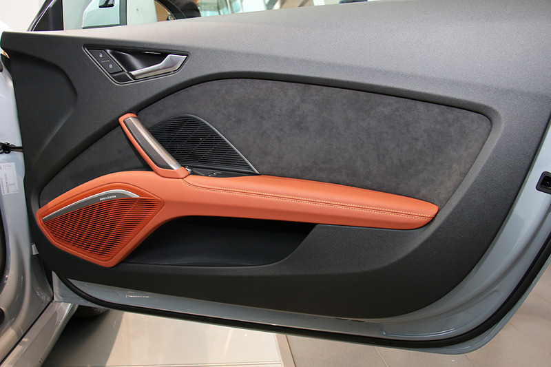 Bang＆Olufsenサウンドシステムを標準装備