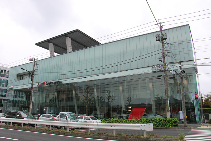 発表会の会場となった「Audi世田谷」は安藤忠雄氏が設計を手がけている