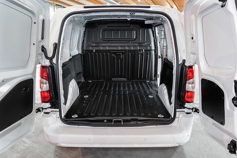 PROACE CITY VANの車内（ショートボディ）