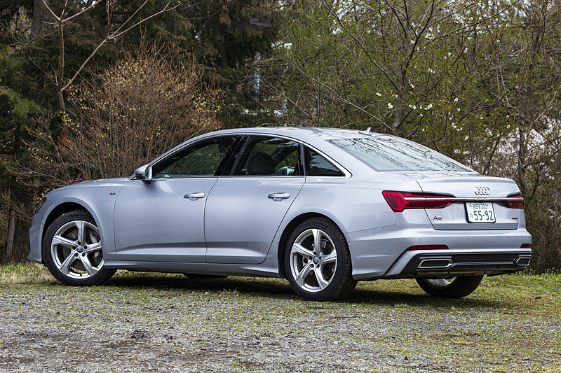 試乗車は「A6 セダン 55 TFSI quattro S line」（1006万円）。ボディサイズは4950×1885×1430mm（全長×全幅×全高）で、ホイールベースは2925mm