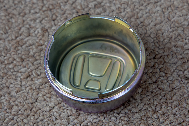 今どきなので樹脂製かとも思ったが、しっかり金属製だった