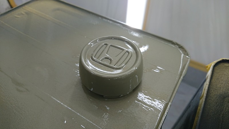 塗料はボディ色と同じになるよう調色して作ってもらった。N-VANの他のボディカラーももちろん作ってくれる