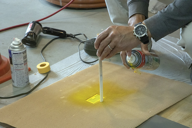 フックの部分に黄色のペイントでマークを入れたら全体のバランスがよくなった気がする