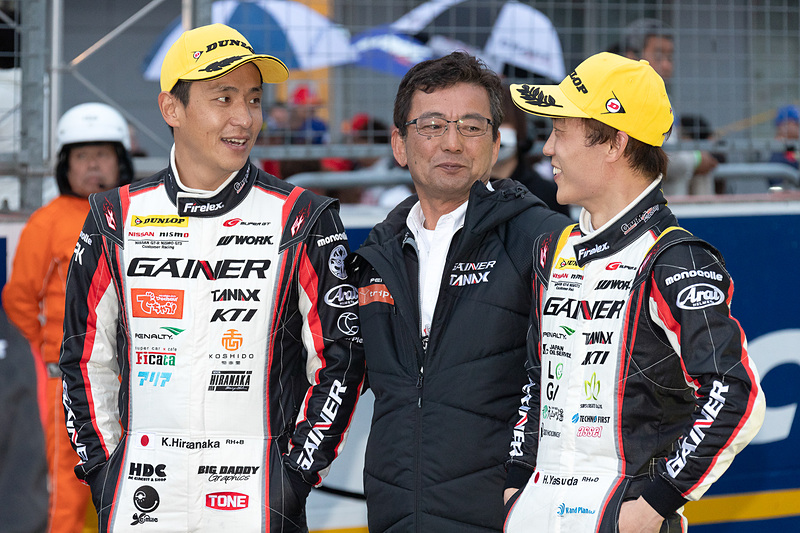 GT300クラス優勝の11号車 GAINER TANAX GT-R（平中克幸/安田裕信組、DL）