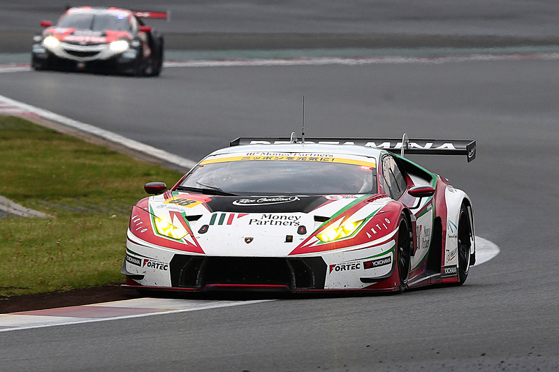 GT300クラス3位は88号車 マネパ ランボルギーニ GT3