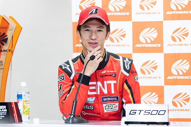 GT500クラス優勝の立川祐路選手