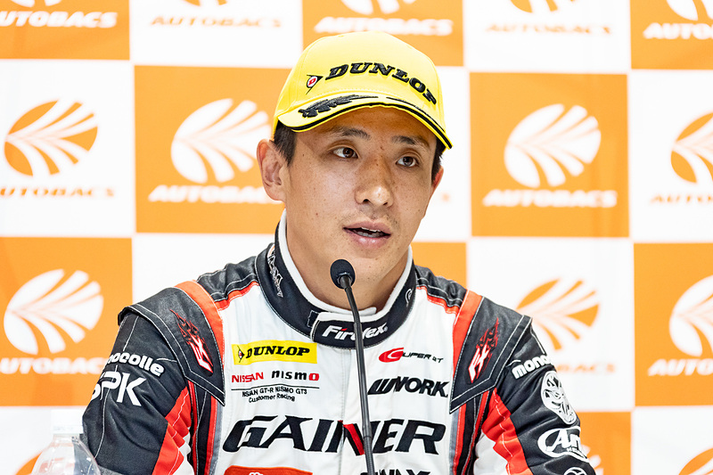 GT300クラス優勝の平中克幸選手