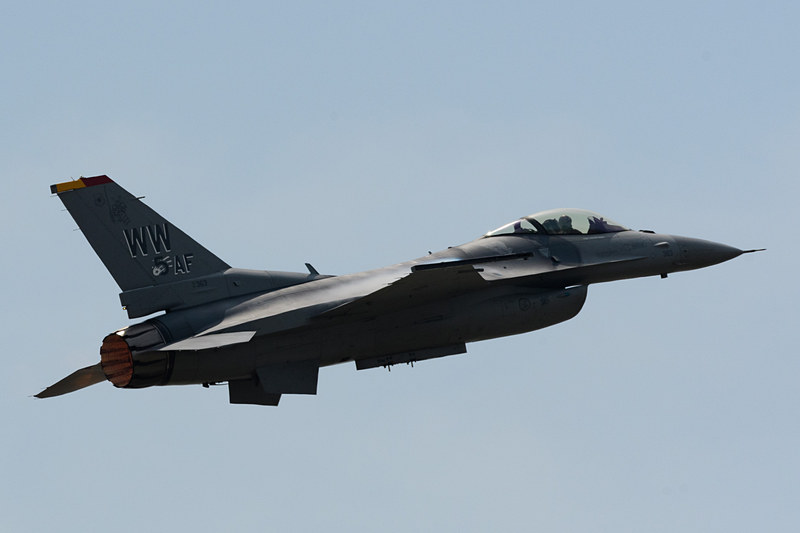 アフターバーナーやヴェイパーで展示を彩り