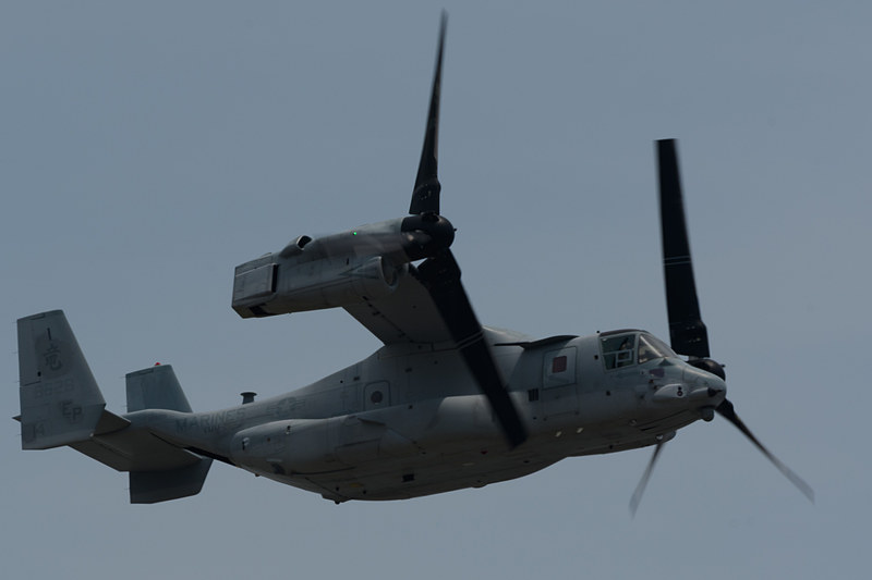 飛行形態やホバリング形態など。有料の観覧席だとさらに近くで見ることが