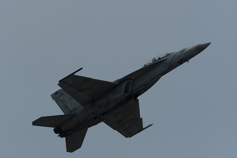 岩国基地は海が近く湿度が高いためか、ヴェイパーが発生することが多い