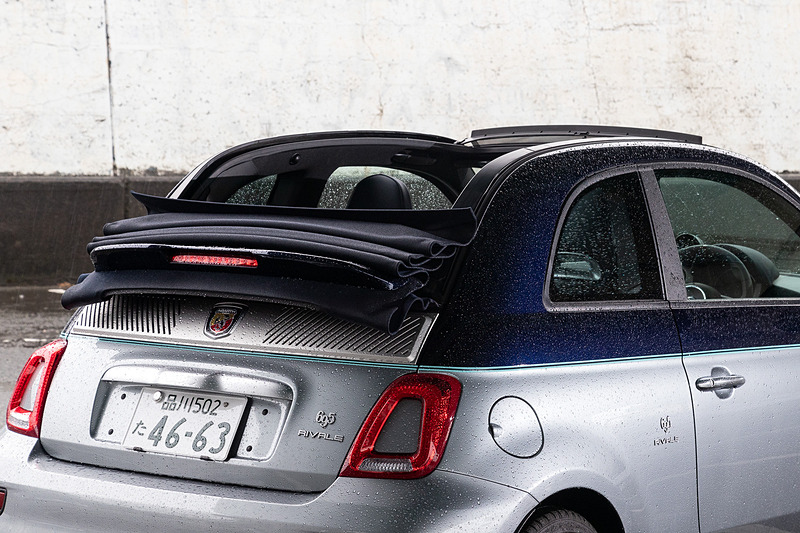 3通りの開け方でオープンエアドライブを楽しめる