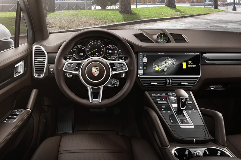 カイエン E ハイブリッドのインテリア