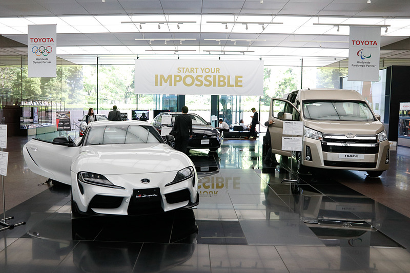 トヨタ自動車 東京本社の1階ロビー