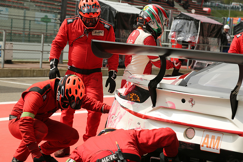 予選でMR Racingの石川選手はオールージュでクラッシュしてしまった