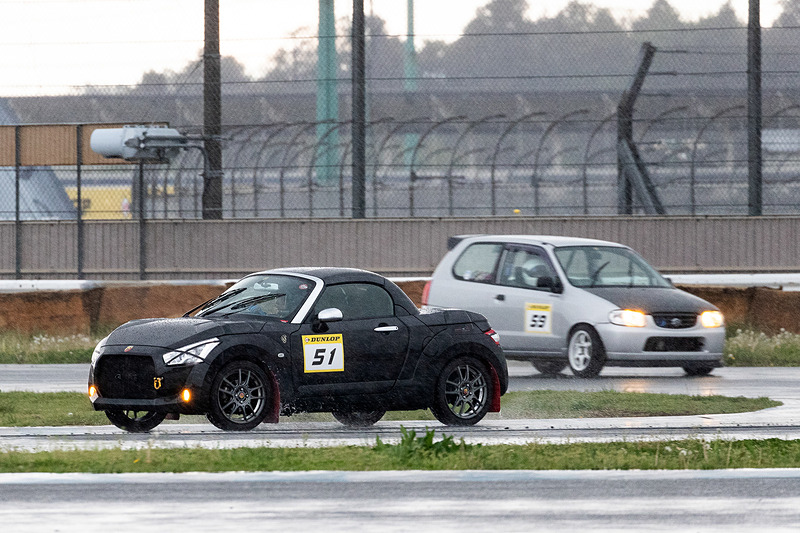 現行コペン（LA400系）も多数参加