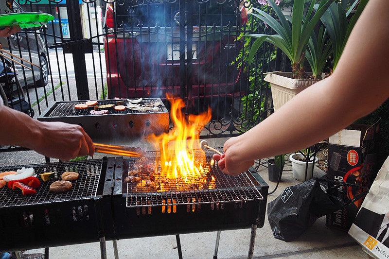 家族でバーベキューをしたり、公園に出かけたり。のんびりと楽しい時間を過ごした