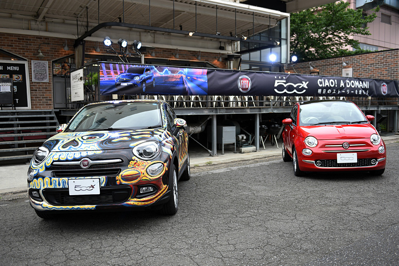 500Xのアートカーも展示された（ただしフェイスリフト前モデル）