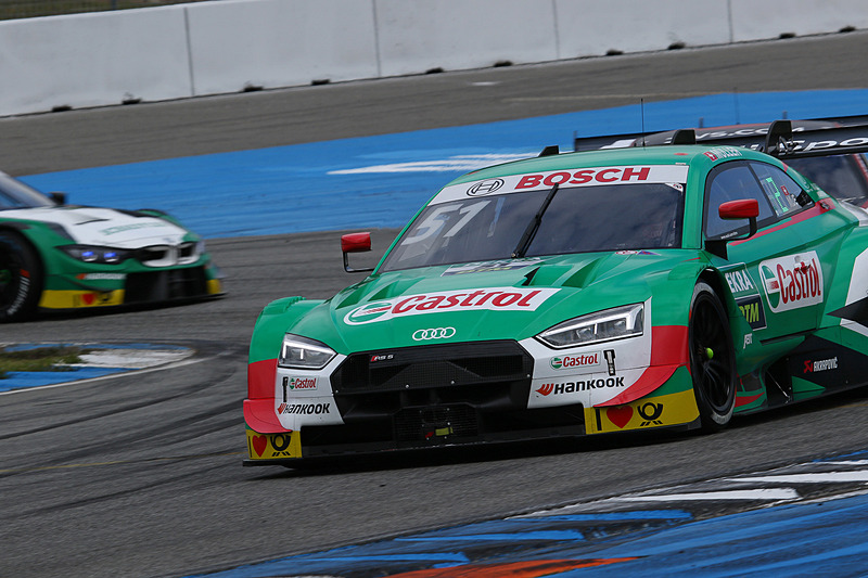 2周目、4番グリッドからポジションを上げ2位を走行するニコ・ミューラー（No.51）