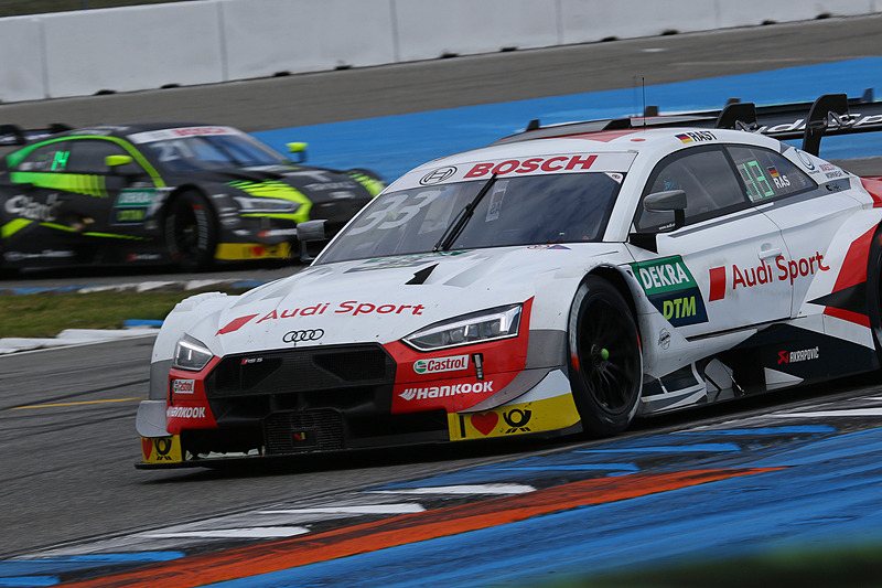 2周目で16番グリッドから13位に浮上するレネ・ラスト（No.33）