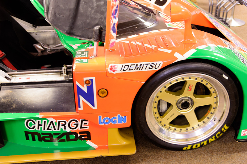 印象的なLOGiNのロゴ。パソコン誌がスポンサーについていた