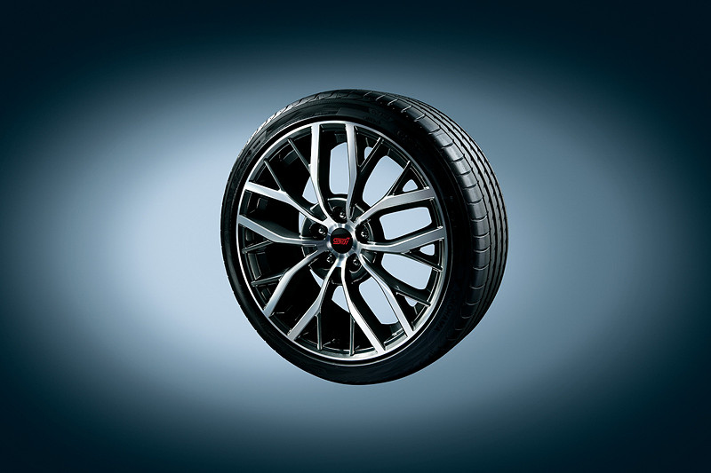 19インチアルミホイール&245/35R19タイヤ