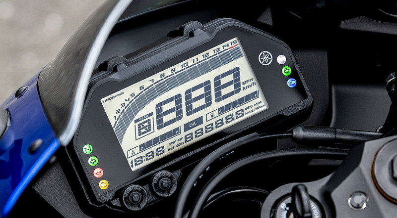 フル液晶メーター