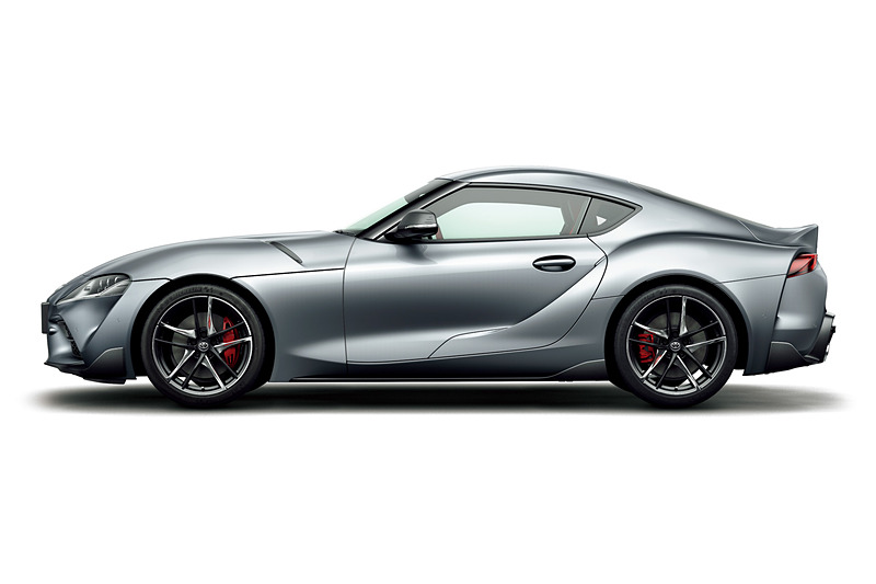 「シルバーメタリック」