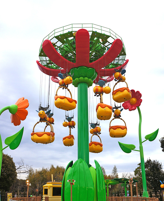 「ぶんぶんばち」も0歳から