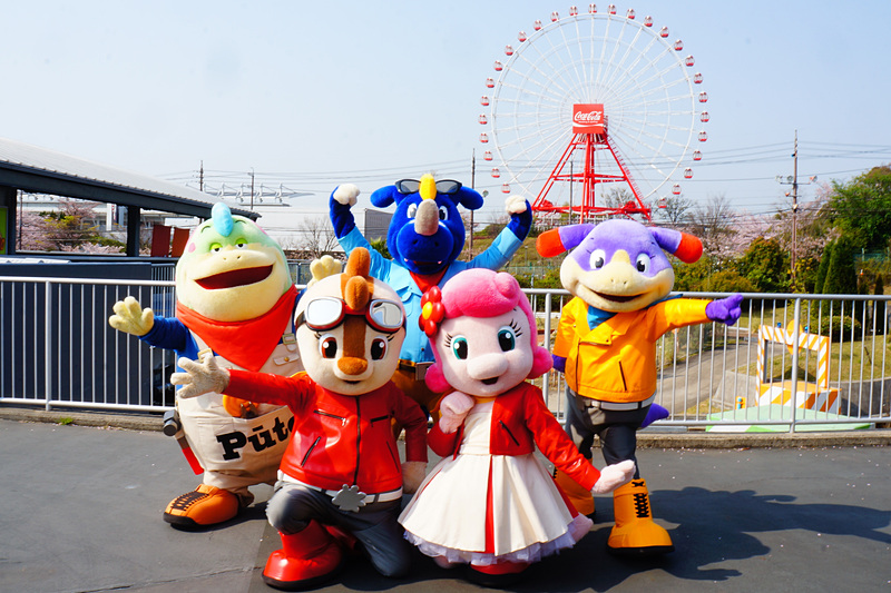 「コチラ」や「チララ」などのコチラファミリーが迎えてくれます