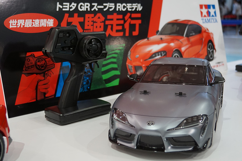マット塗装が再現された1/10電動RCカー「GR スープラ（仮称）」も登場
