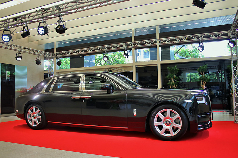 ファントム・エクステンデッド・ホイールベース