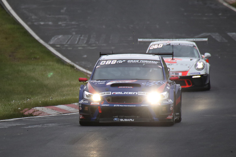 路面コンディションが変化していくなか、SUBARU WRX STIはタイヤテストも行ないながら走行を続け、ノートラブルで予選レースを走破した