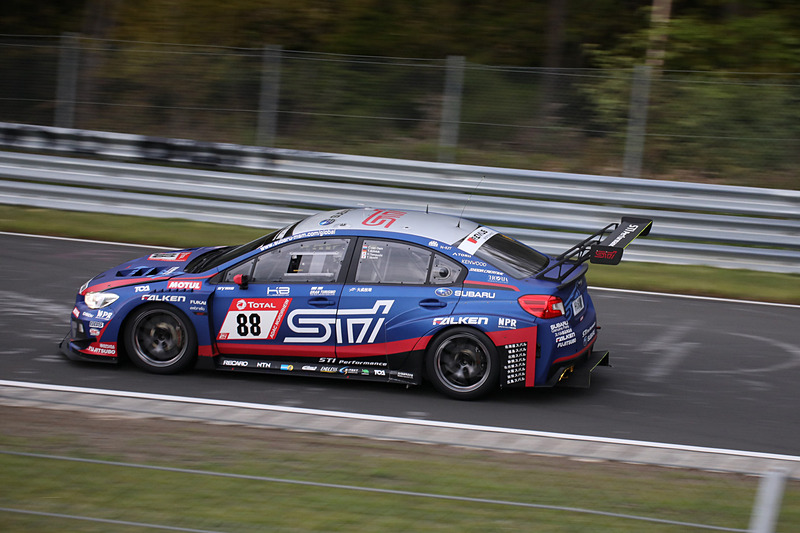 路面コンディションが変化していくなか、SUBARU WRX STIはタイヤテストも行ないながら走行を続け、ノートラブルで予選レースを走破した