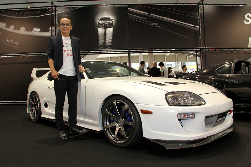 友山氏の愛車である80スープラと