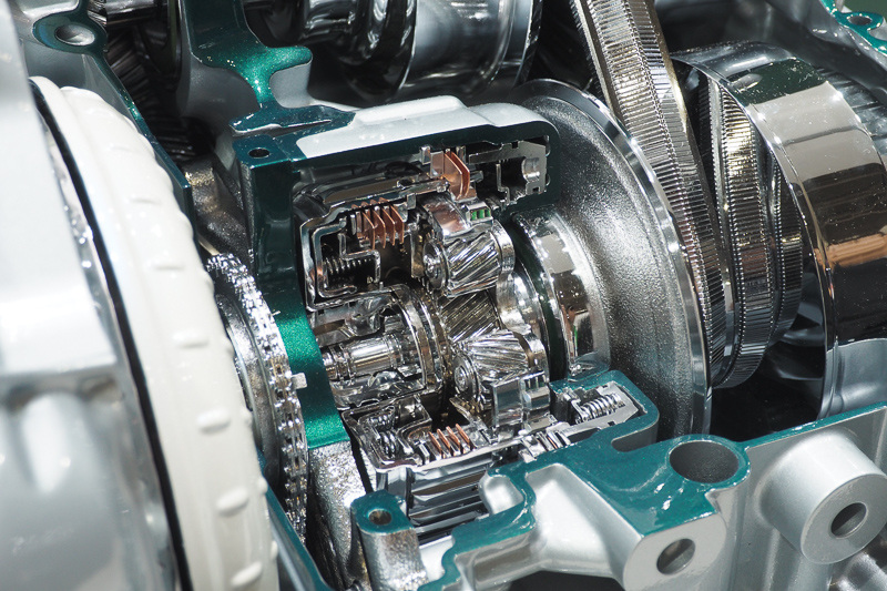 プーリー内径の軸を細くして重量を低減した