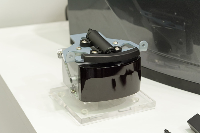 レーダースキャナーとほとんど一体化したようなクリーニング用モジュール