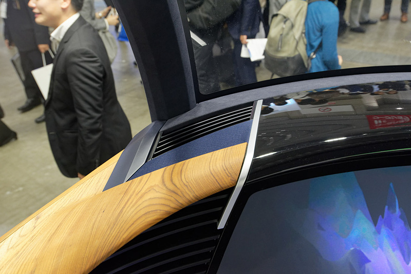 中央に見えるダクトから香りが流れてくる