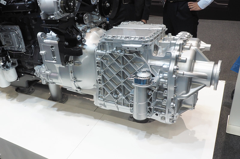 12速AMTのトランスミッション「ESCOT-VI」