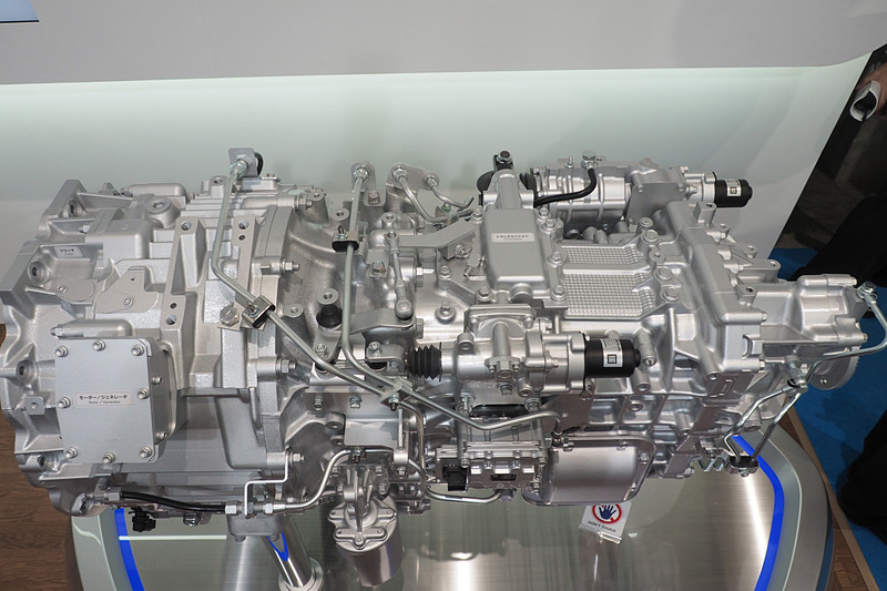 搭載予定のハイブリッドユニット