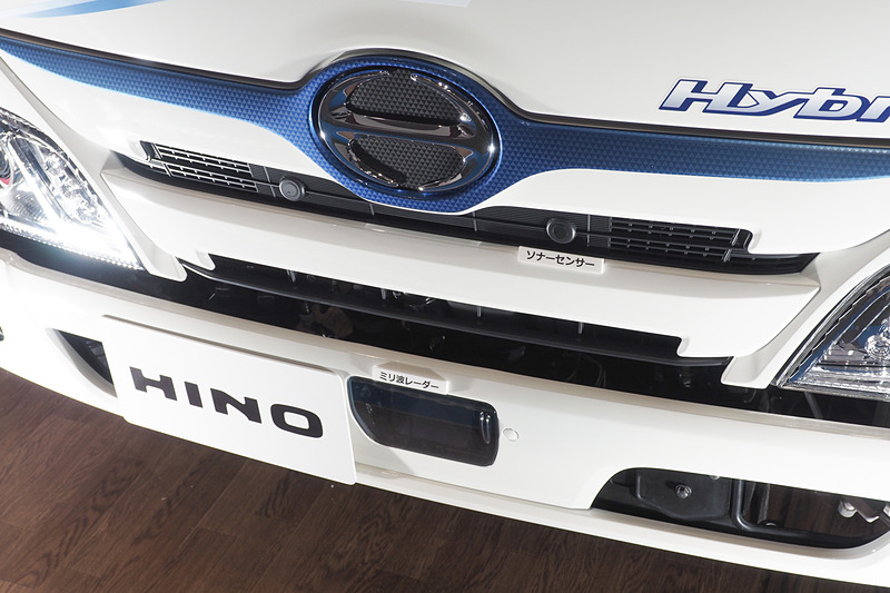 ソナーとミリ波レーダーをフロントに装備