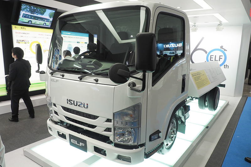 小型トラックの「エルフ」