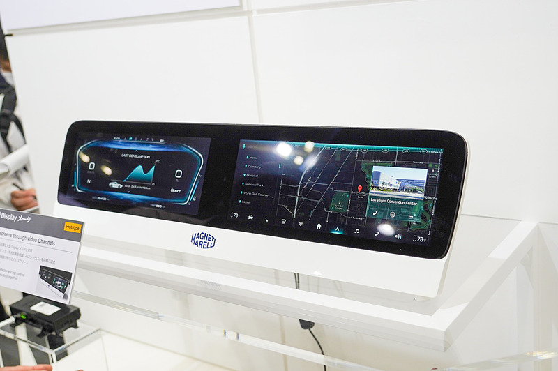 27型デジタルメーター、12.3型ディスプレイパネルが2つ使われている