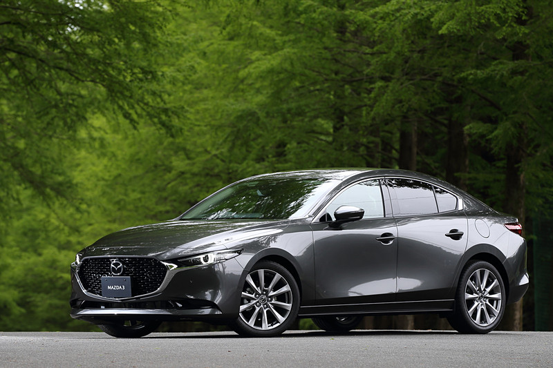 セダンの20S L Package