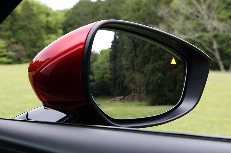 「ブラインドスポットモニタリング（BSM）」の警告灯が内蔵されている